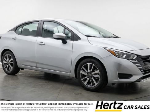 Used 2025 Nissan Versa SV image 1