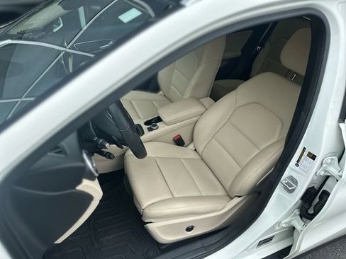 Used 2017 Mercedes-Benz GLA 250 image 12