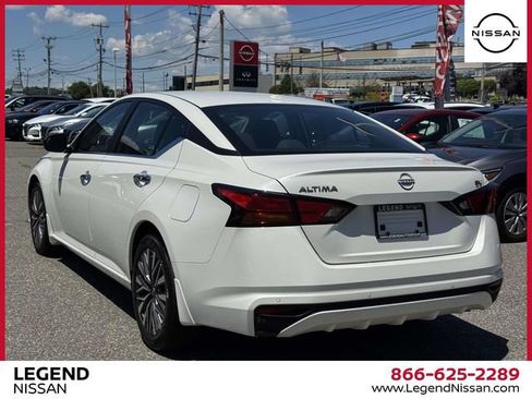Certified 2024 Nissan Altima 2.5 SV FWD image 7