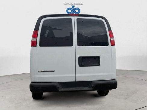 Used 2023 Chevrolet Express 3500 LS RWD image 5