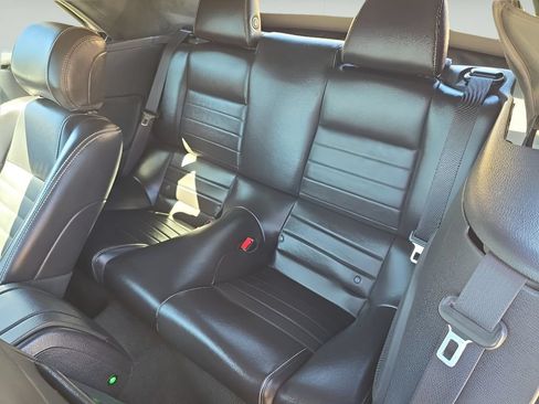 Used 2014 Ford Mustang Premium RWD image 28