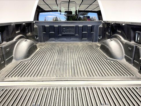 Used 2020 Ford F250 Lariat w/ Lariat Value Package image 27