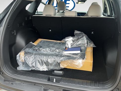 Certified 2025 Hyundai Tucson SE image 16