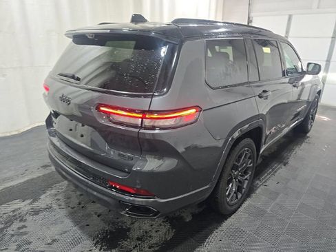 Used 2023 Jeep Grand Cherokee L Summit AWD/4WD image 4