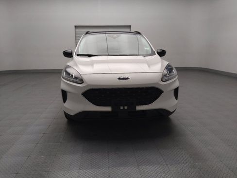 Used 2021 Ford Escape SE w/ SE Sport Appearance Package image 14
