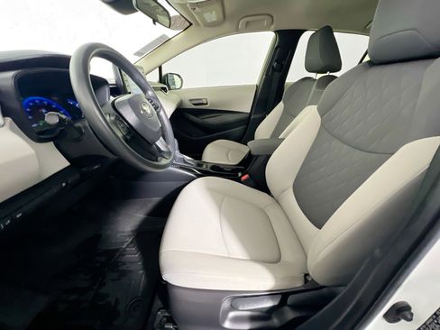 Used 2022 Toyota Corolla LE FWD image 14