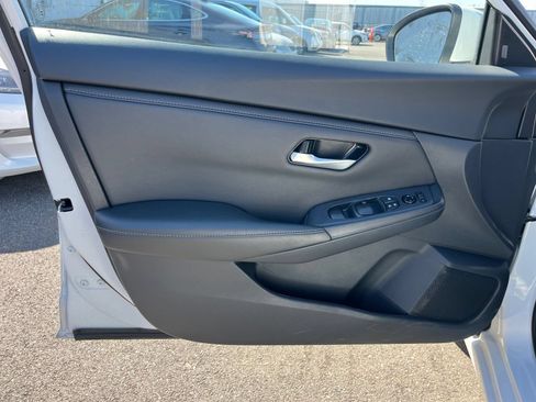 Used 2025 Nissan Sentra SV FWD image 18