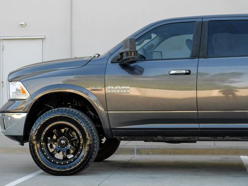 Used 2015 RAM 1500 Laramie w/ Convenience Group image 17