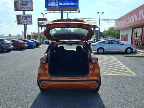Used 2021 Nissan Kicks SR FWD image 20