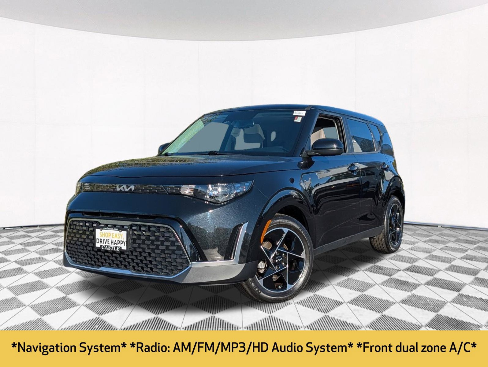 Used 2024 Kia Soul EX FWD image 2