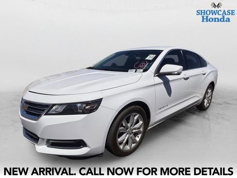 Used 2018 Chevrolet Impala LT w/ LT Entertainment Package FWD image 2
