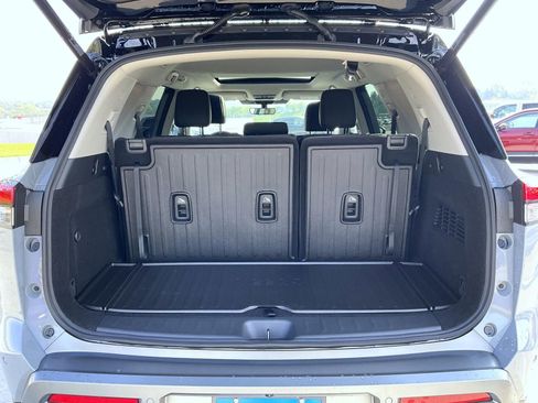 New 2026 Nissan Pathfinder Platinum w/ Cargo Package AWD/4WD image 9