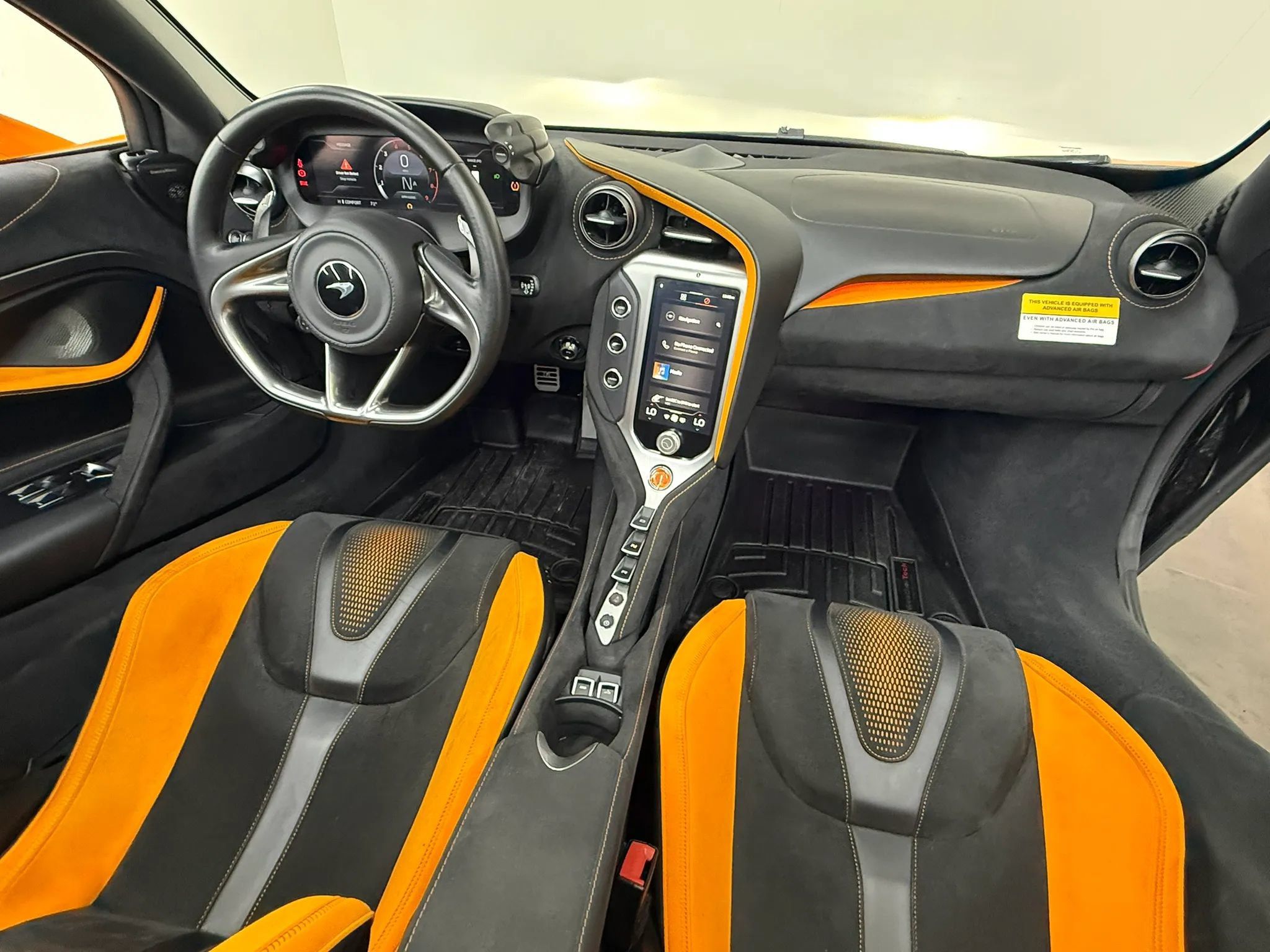 Used 2025 McLaren 750S Spider RWD image 43
