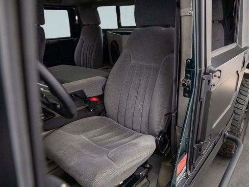 Used 1996 HUMMER H1 4-Door Hard Top image 21