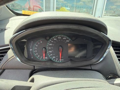 Used 2018 Chevrolet Trax LT w/ LT Convenience Package AWD/4WD image 11