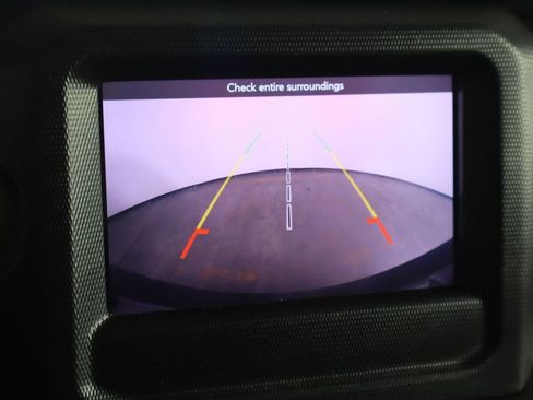 Used 2018 Jeep Wrangler Unlimited Sahara image 35