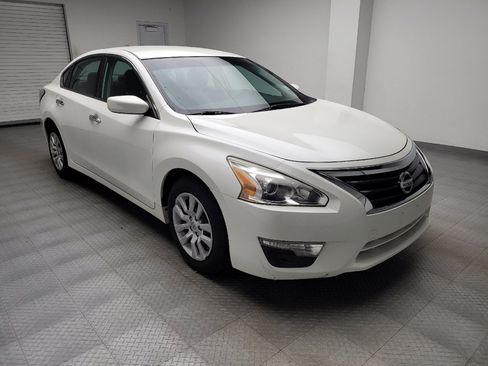 Used 2015 Nissan Altima 2.5 S w/ Power Driver Seat Package FWD image 13