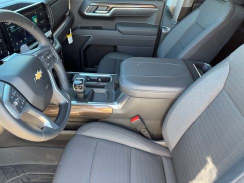 Used 2025 Chevrolet Silverado 1500 LT w/ Safety Package image 19