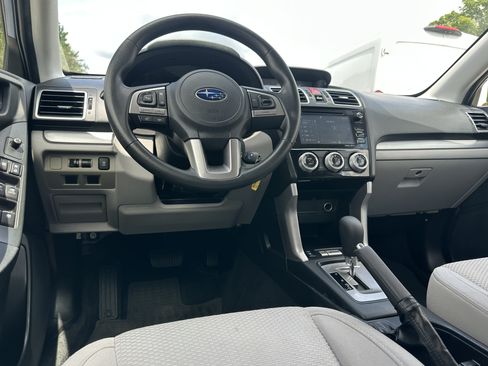 Used 2018 Subaru Forester 2.5i Premium w/ All-Weather Package AWD/4WD image 17