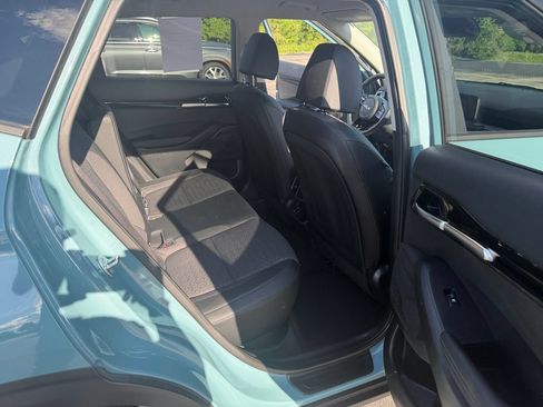 Used 2025 Kia Seltos S AWD/4WD image 27