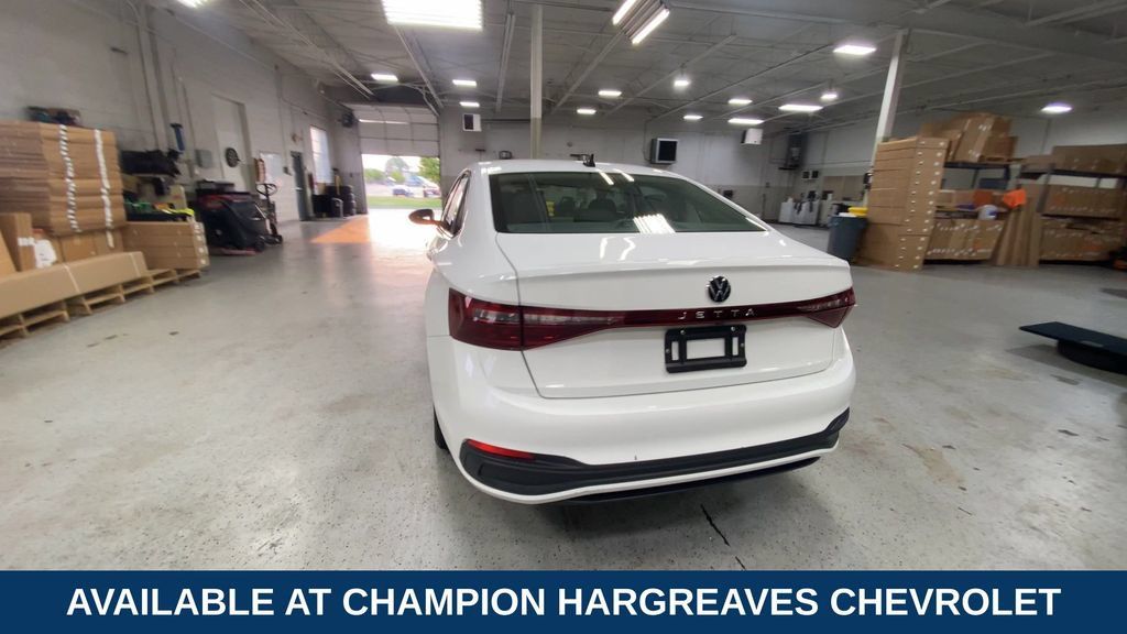 Used 2025 Volkswagen Jetta S FWD image 9