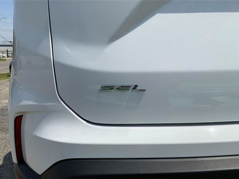 Used 2024 Ford Edge SEL AWD/4WD image 24