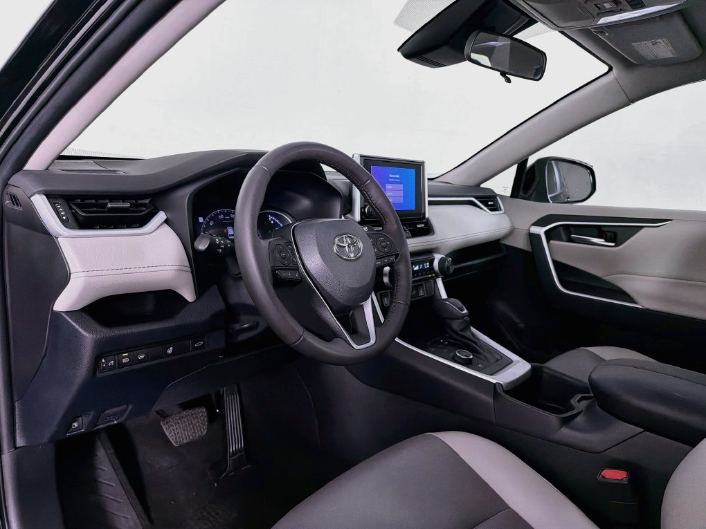 Used 2023 Toyota RAV4 XLE Premium AWD/4WD image 14