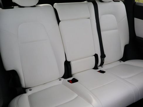 Used 2022 Tesla Model Y Performance image 17