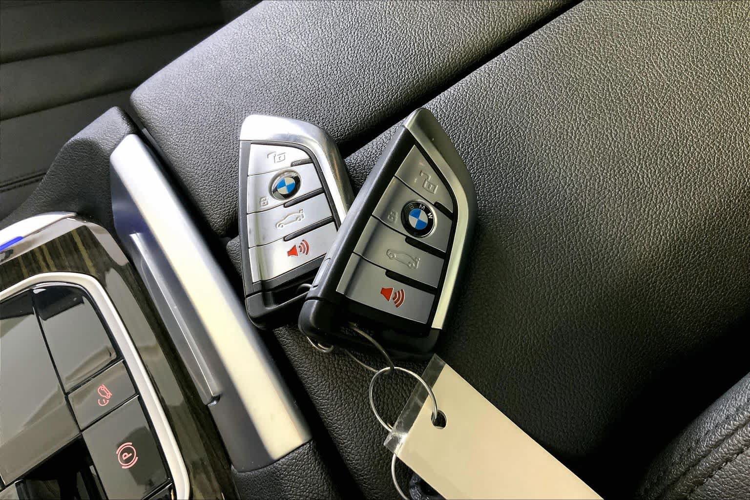 Used 2021 BMW X5 xDrive40i AWD/4WD image 14