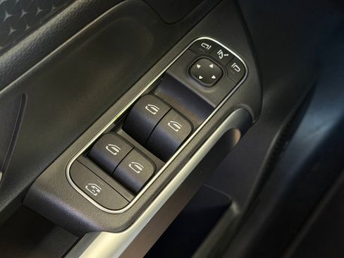 Certified 2024 Mercedes-Benz GLB 250 4MATIC image 23