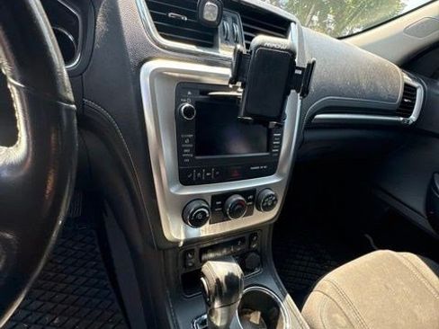 Used 2016 GMC Acadia SLE FWD image 12