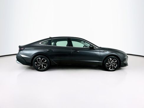 Used 2025 Hyundai Sonata SEL FWD image 10