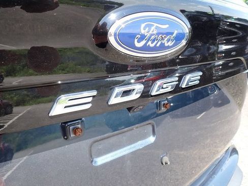Used 2023 Ford Edge SEL w/ Convenience Package AWD/4WD image 5