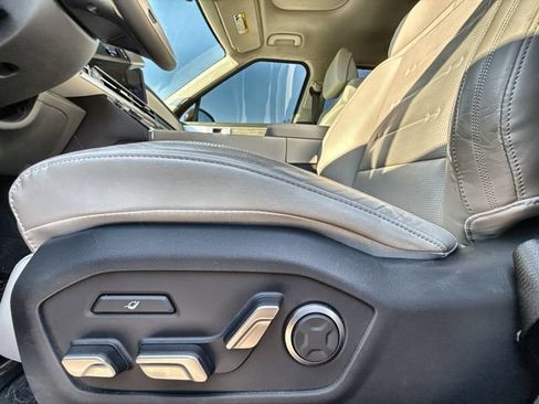 Used 2025 Hyundai Santa Fe Calligraphy FWD image 12