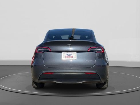 Used 2021 Tesla Model Y Long Range image 5
