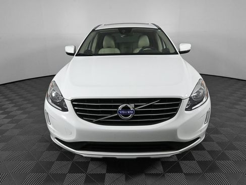Used 2016 Volvo XC60 T5 Premier w/ Proximity Package FWD image 32