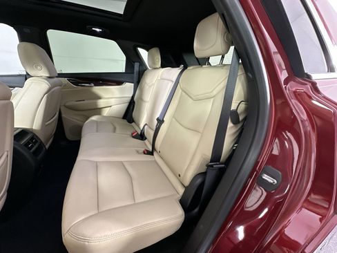 Used 2017 Cadillac XT5 Luxury w/ Driver Awareness Package image 27