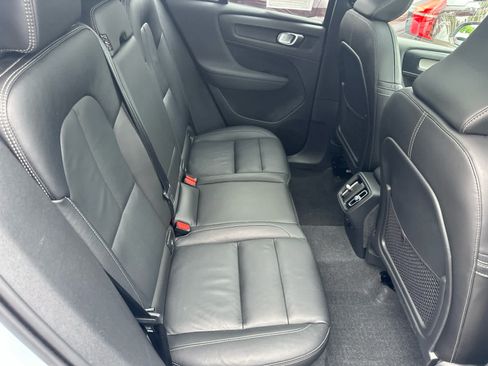 Used 2024 Volvo XC40 B5 Core w/ Protection Package Premier AWD/4WD image 38
