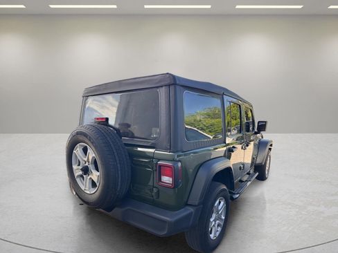 Used 2022 Jeep Wrangler Unlimited Sport AWD/4WD image 4