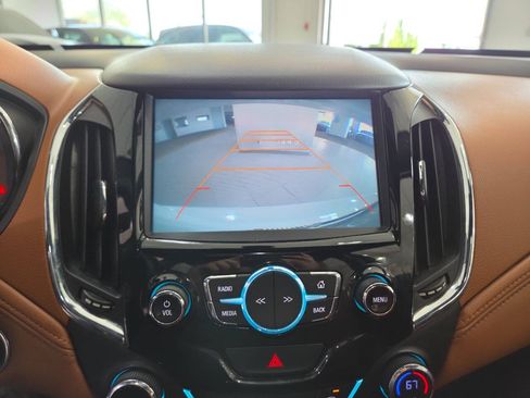 Used 2016 Chevrolet Cruze Premier FWD image 32