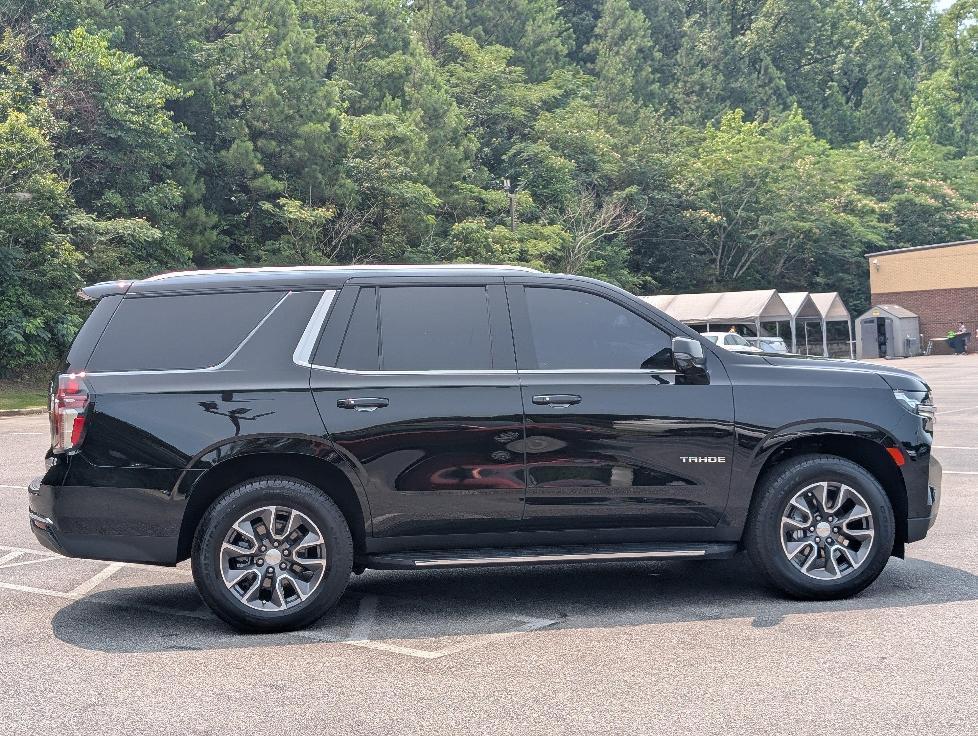 Used 2023 Chevrolet Tahoe LT w/ Luxury Package RWD image 10