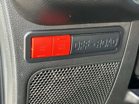 Used 2017 Jeep Wrangler Unlimited Rubicon image 31