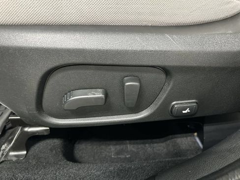 Used 2018 Subaru Forester 2.5i Premium w/ All-Weather Package AWD/4WD image 10