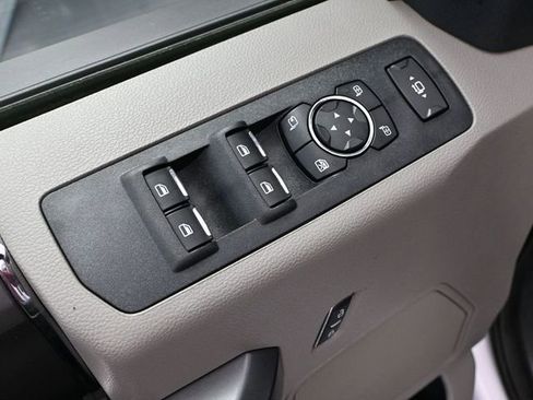 Used 2022 Ford F250 XLT w/ XLT Premium Package image 21