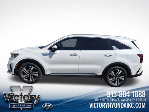 Used 2022 Kia Sorento SX Prestige AWD/4WD image 2