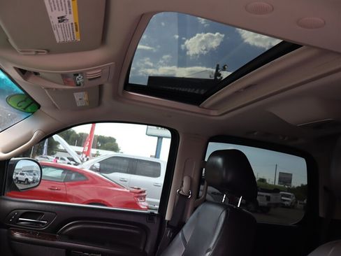 Used 2013 GMC Yukon Denali AWD/4WD image 24
