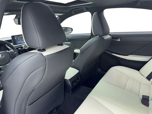 Used 2022 Lexus IS 350 F Sport image 38