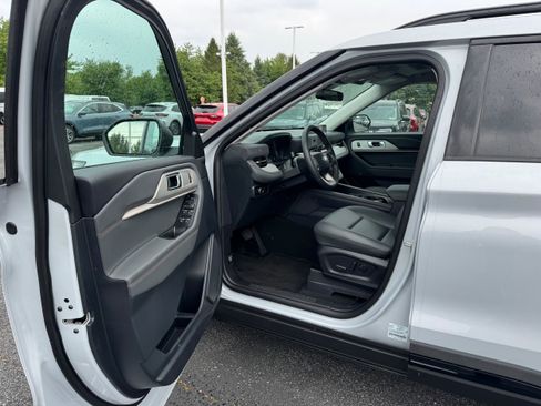 New 2026 Ford Explorer Active w/ Active Comfort Package AWD/4WD image 12