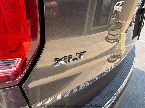 Used 2018 Ford Explorer XLT w/ Equipment Group 201A AWD/4WD image 34