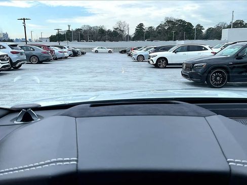 Used 2022 Lamborghini Urus image 31